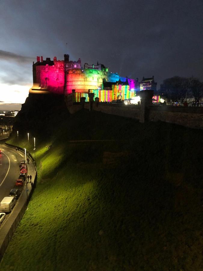 The Castle Esplanade Residence Edimburgo Exterior foto